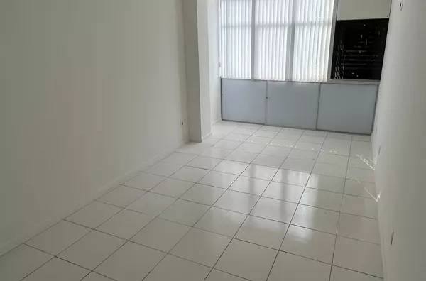 Sala comercial para aluguel no bairro Itaigara - Salvador