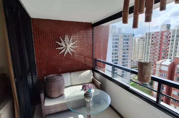 Apartamento 3/4, sendo 02 suítes, vista mar na Pituba