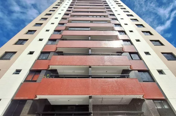 Apartamento 3/4, sendo 02 suítes, vista mar na Pituba