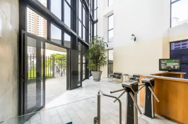 Sala comercial próxima do metrô