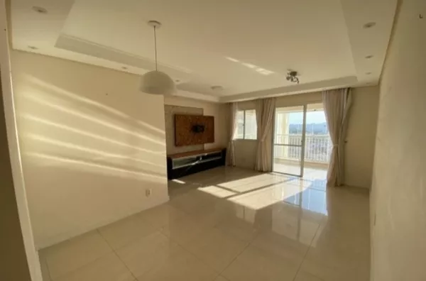 Impecável apartamento próximo do metrô