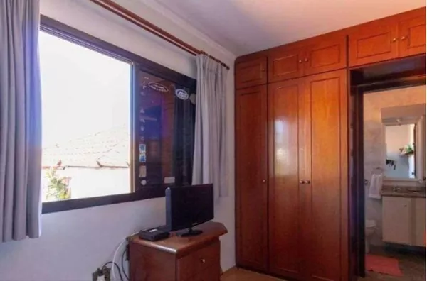 Sobrado; 3Suítes; 5vagas e Churrasqueira - Bosque da Saúde