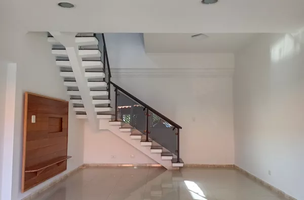 Casa Comercial - Vila Carrão