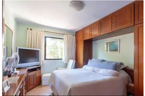 Sobrado; 3Suítes; 5vagas e Churrasqueira - Bosque da Saúde