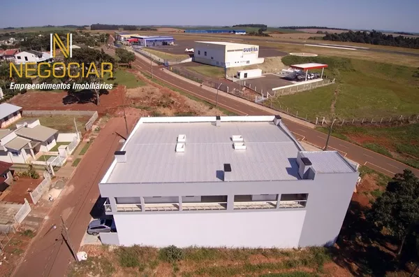 Barracão para venda com 5 apartamentos e sala comercial