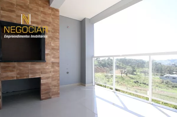 Barracão para venda com 5 apartamentos e sala comercial