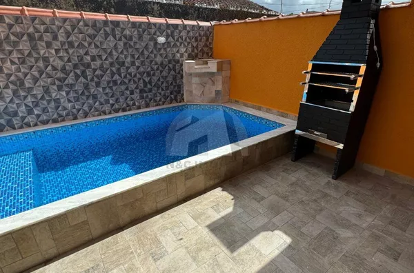 Sobrado para venda, 2 dormitórios, 59m² por R$ 330.000 - Itanhaém 