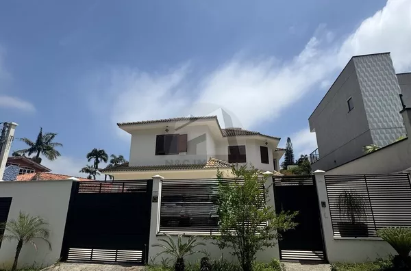 SO5193 - Sobrado de 600m² para venda por R$2.800.000 e para locação por R$15.000 - Interlagos, São Paulo