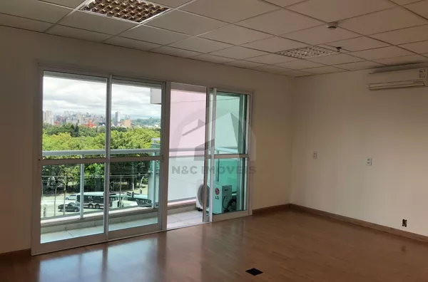 Sala Comercial para venda,  46m², R$ 440.000 Santo Amaro - São Paulo/SP