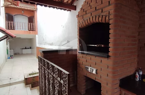 Sobrado para venda, 3 quarto(s), R$ 690.000 Jardim Dos Bichinhos, São Paulo