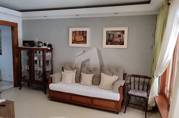 Sobrado para venda, 4 quarto(s),  R$650.000 Jardim Guanhembu, São Paulo