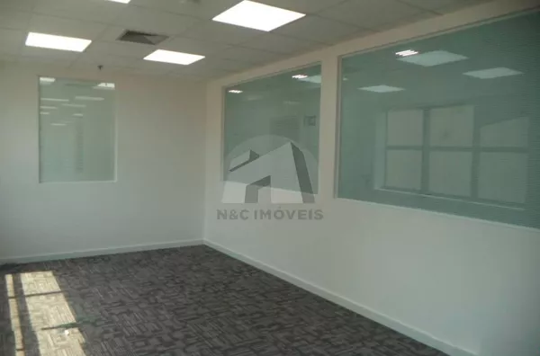 Conjunto, 376,56m² para venda R$ 2.824.200 e para aluguel R$ 16.000/Mês - Engenho Velho, Embu Das Artes/SP