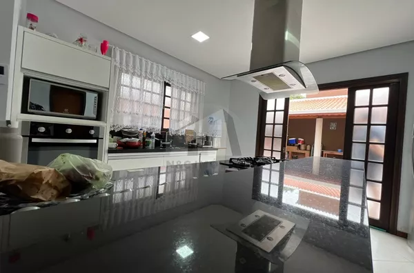 Sobrado para venda, 4 quarto(s), 350m² por R$ 1.000.000 - Jordanopolis, São Paulo/SP