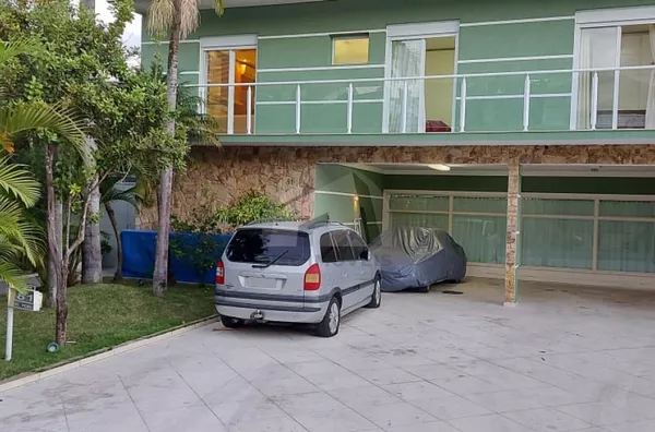 Casa de alto padrão com 560m² localizada no AlphaVille Residencial Dois - São Paulo