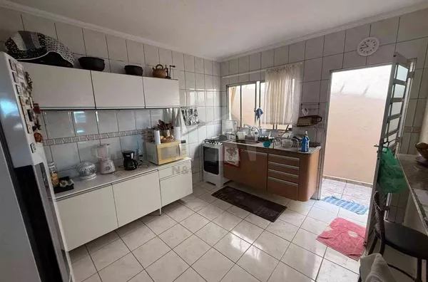 Casa á Venda 7.5m ×50m,R$ 950.000, Jardim Rio Bonito/SP