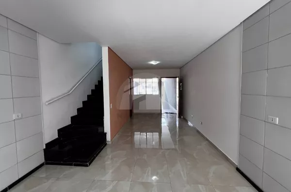 Lindo Sobrado com 3 dormitórios, à venda por R$680.000, Vila Arriete, São Paulo/SP