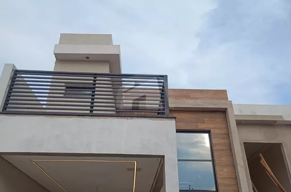 SO5058 - Sobrado de 250m² para venda por R$1.700.000 - Interlagos/SP