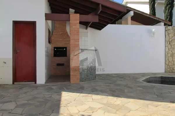 Casa de alto padrão com 360m² localizada no Residencial AlphaVille 6 - São Paulo