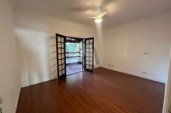 Casa para venda, R$1.800.000,00, 3 quarto(s),  Interlagos, São Paulo