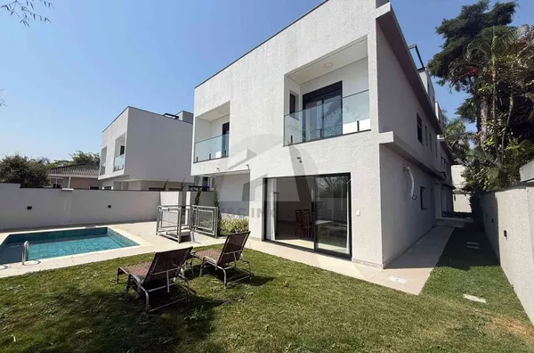 SO4999 - Sobrado em Condomínio de 350m² para Venda R$3.600.000 e Locação R$26.183, Jd. Prudência/SP