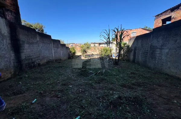 3 casas para venda, 3 quarto(s),  R$ 500.000 Jardim Shangrilá (zona Sul), São Paulo