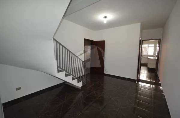 Sobrado à venda, 3 dormitórios, por R$540.000, Jardim Guanhembu - São Paulo/SP