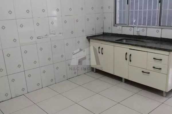 Casa para Locação R$ 750,00 Jardim Guanhembu, São Paulo