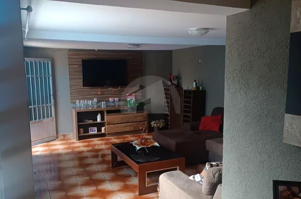 CA4666 - Casa com 4 dormitórios e piscina para venda por R$ 700.000 - Jardim Icarai - São Paulo/SP