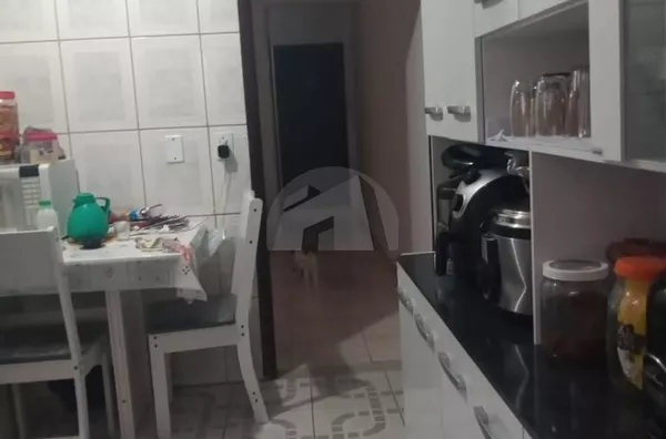 Sobrado com 3 dormitórios à venda por R$ 700.000 - Parque das Árvores - São Paulo/SP