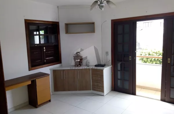 Casa com 3 dormitórios à venda por R$ 640.000 - Saúde - São Paulo/SP