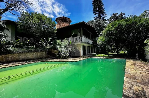 CA4545 - Casa de 380m² para venda por R$1.600.000 - Interlagos/SP