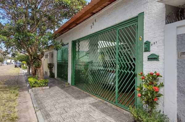 Casa Térrea á Venda 250m² R$ 950.000,00 Cidade Dutra/SP