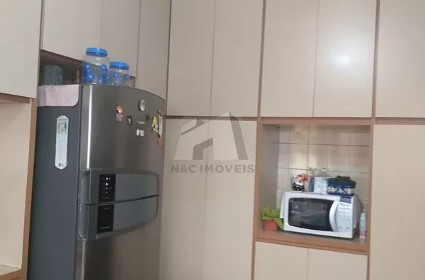 Casa grande e recém reformada com 167m², com 3 quintais, garagem para dois carros, podendo ser...