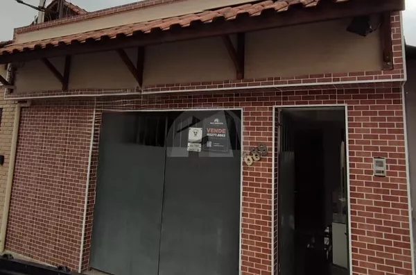 Sobrado á venda R$750.000  Vila Marari/Cupecê