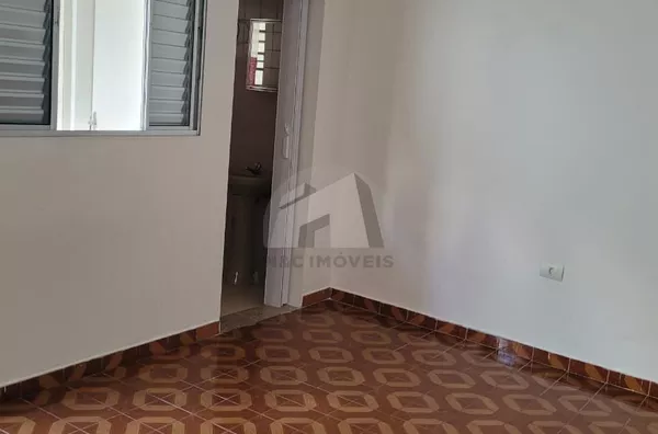 CA3715 - Casa para locação por R$700 - Jardim Guanhembu, São Paulo