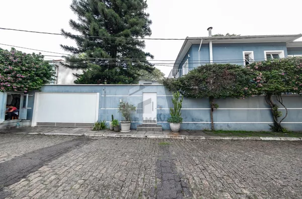 Casa á Venda 330m²  R$ 3.600.000, Brooklin Paulista/SP