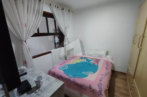 Sobrado para venda, 4 quarto(s),  R$650.000 Jardim Guanhembu, São Paulo