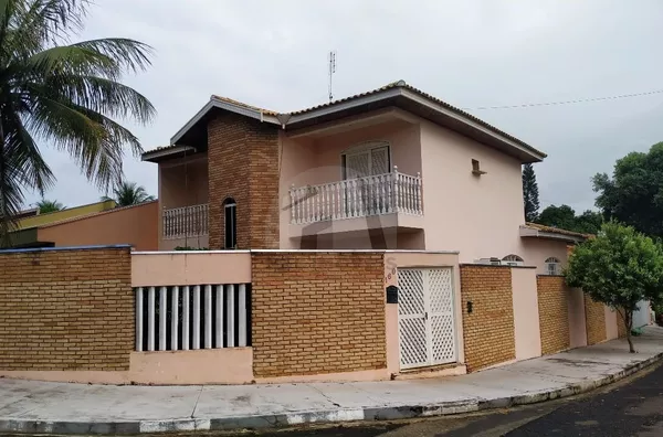 Sobrado para venda, 1 quarto(s), 271m² por R$583.000 - Parque Das árvores, Cerquilho/SP