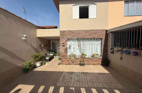 Sobrado á venda R$750.000,00, Terceira Divisão de interlagos