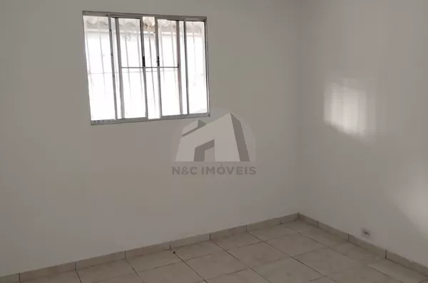 Casa para Locação R$ 750,00, Jd. Santa Francisca Cabrini/SP