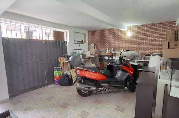 Sobrado á venda R$750.000  Vila Marari/Cupecê