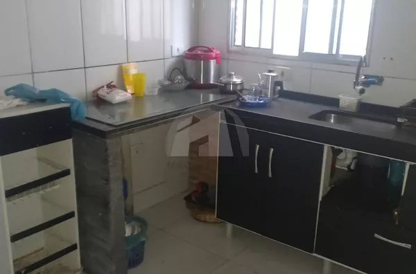 Sobrado para venda com 3 casas, R$ 260.000 - Jardim Shangrilá, São Paulo/SP