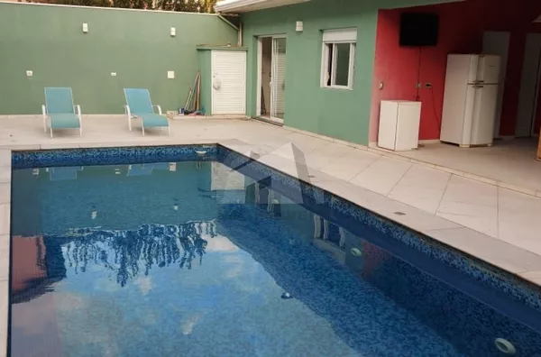 Casa de alto padrão com 560m² localizada no AlphaVille Residencial Dois - São Paulo