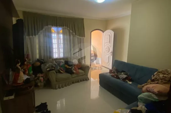 Casa dividida em 3 partes para venda,  por R$ 585.000 - Jardim Guanhembu, São Paulo/SP