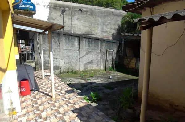 Sobrado com 4 dormitórios à venda por R$ 900.000 - Vila Quintana - São Paulo/SP