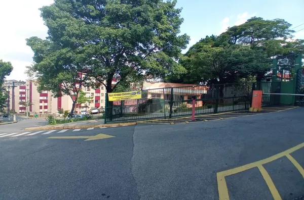 Apartamento com 3 dormitórios à venda, 75 m² por R$ 430.000 - Conjunto Residencial Ingai - São Paulo/SP