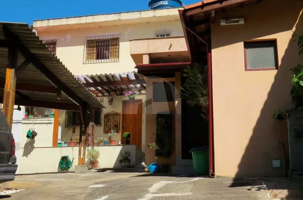 Sobrado com 2 casas independentes à venda por R$ 590.000 - Interlagos - São Paulo/SP