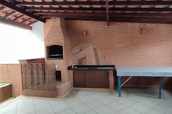 Sobrado para venda, 3 quarto(s), R$ 690.000 Jardim Dos Bichinhos, São Paulo