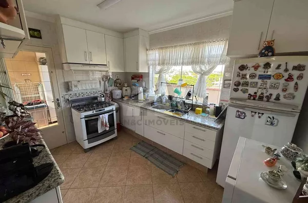 Sobrado á venda R$750.000,00, Terceira Divisão de interlagos