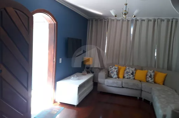 Sobrado com 3 dormitórios à venda por R$ 650.000 - Parque das Árvores - São Paulo/SP